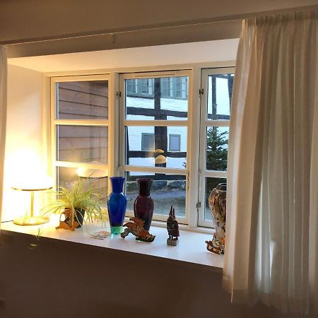 Apartamento Stemningsfuld Lejlighed - 3 Minutters Gang Fra H.C. Andersens Hus Odense Exterior foto