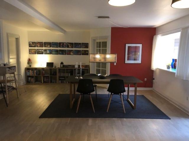 Apartamento Stemningsfuld Lejlighed - 3 Minutters Gang Fra H.C. Andersens Hus Odense Exterior foto
